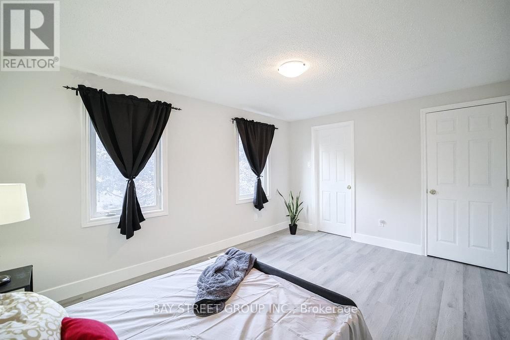 28 - 2200 GLENWOOD SCHOOL DRIVE Image 20