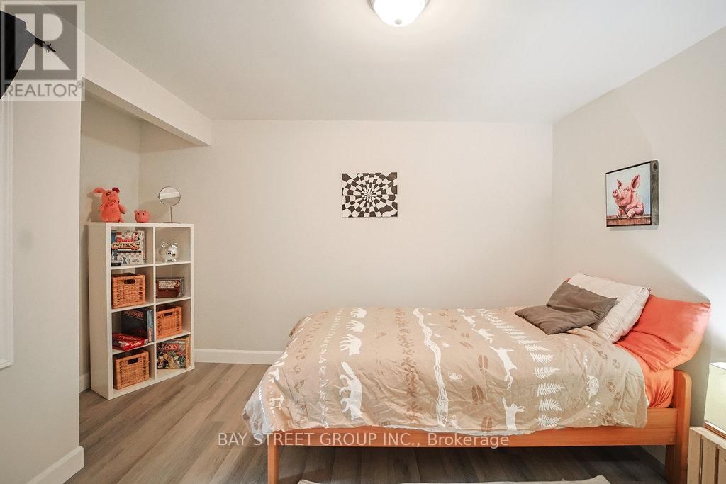 28 - 2200 GLENWOOD SCHOOL DRIVE Image 24