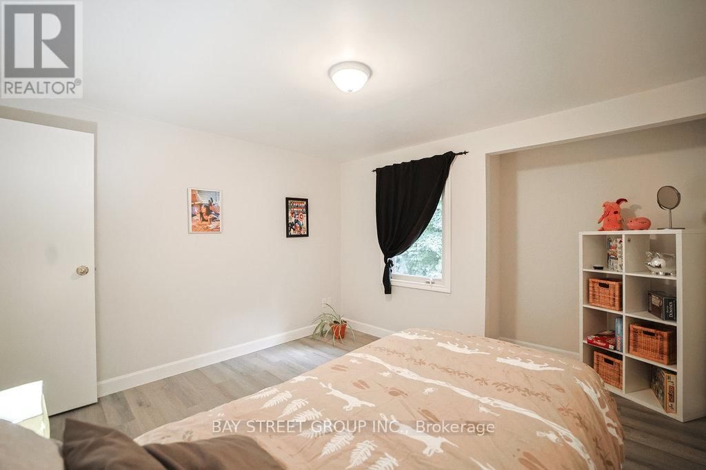 28 - 2200 GLENWOOD SCHOOL DRIVE Image 26