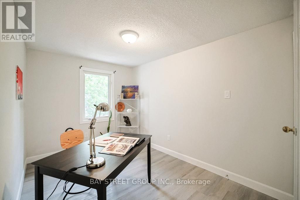 28 - 2200 GLENWOOD SCHOOL DRIVE Image 29