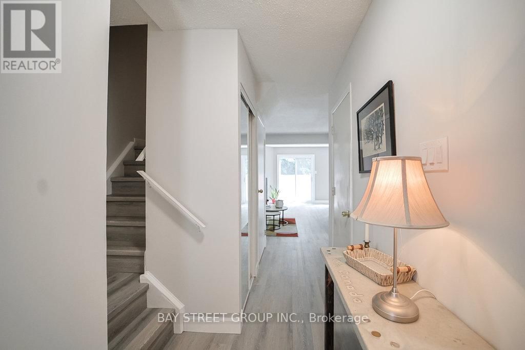 28 - 2200 GLENWOOD SCHOOL DRIVE Image 4