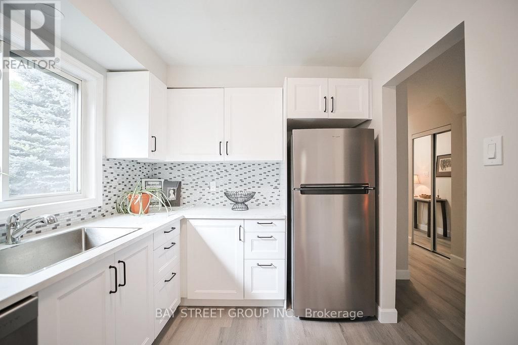 28 - 2200 GLENWOOD SCHOOL DRIVE Image 6