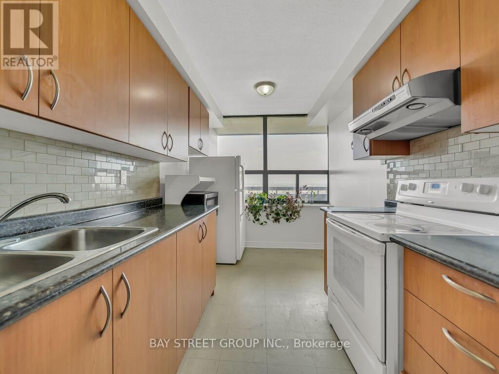 1003 - 18 KNIGHTSBRIDGE ROAD Image 22