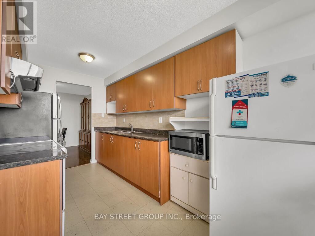 1003 - 18 KNIGHTSBRIDGE ROAD Image 24