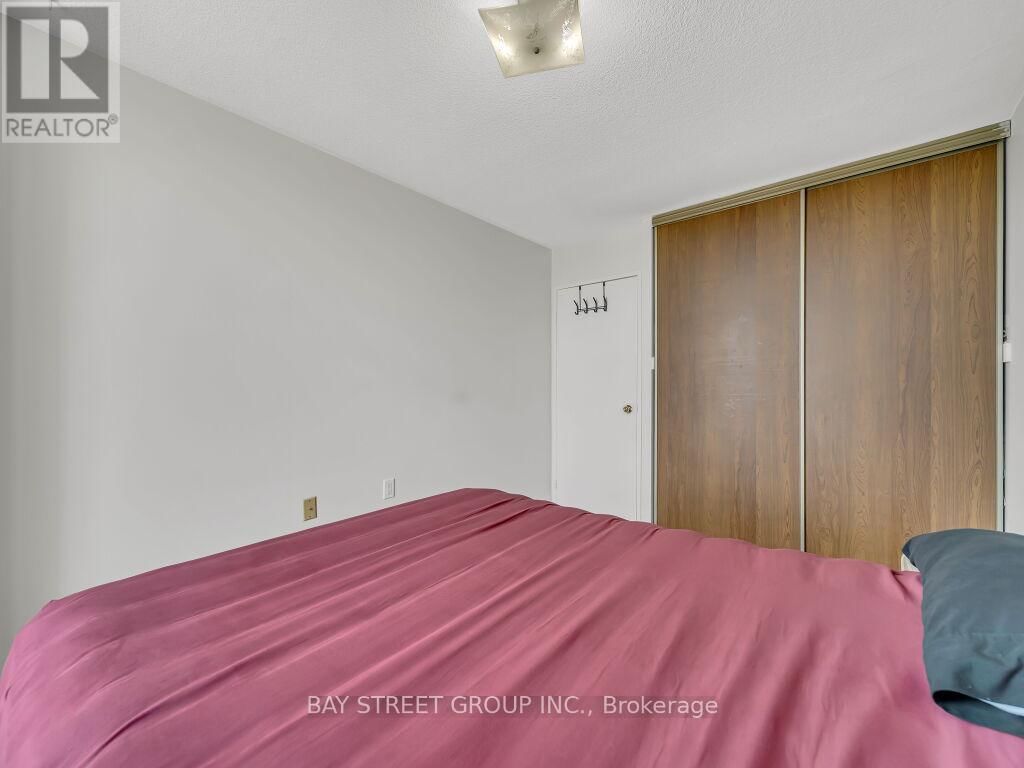 1003 - 18 KNIGHTSBRIDGE ROAD Image 27