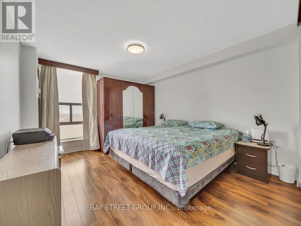 1003 - 18 KNIGHTSBRIDGE ROAD Image 28