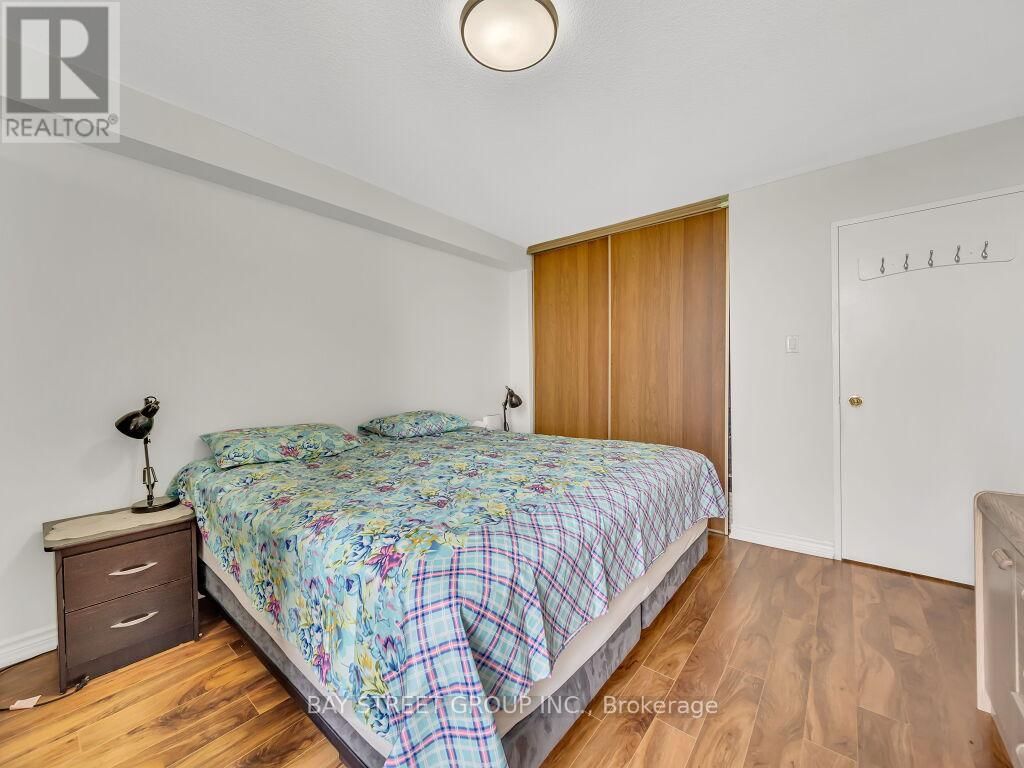 1003 - 18 KNIGHTSBRIDGE ROAD Image 30