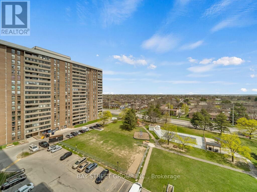 1003 - 18 KNIGHTSBRIDGE ROAD Image 32