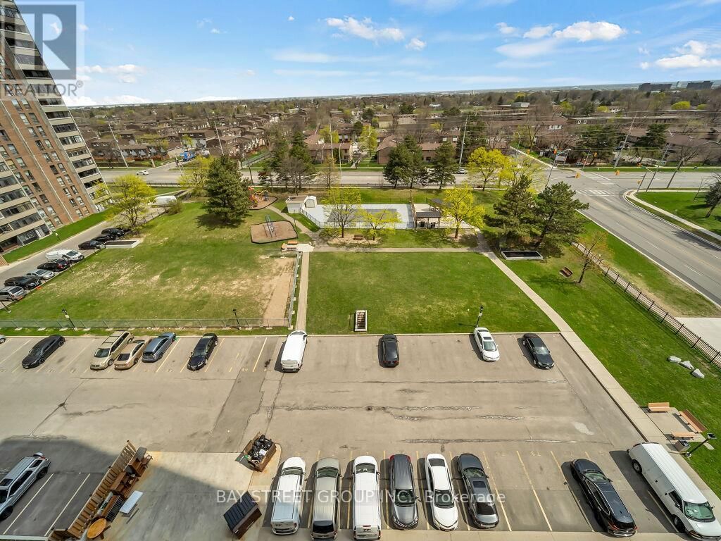 1003 - 18 KNIGHTSBRIDGE ROAD Image 33