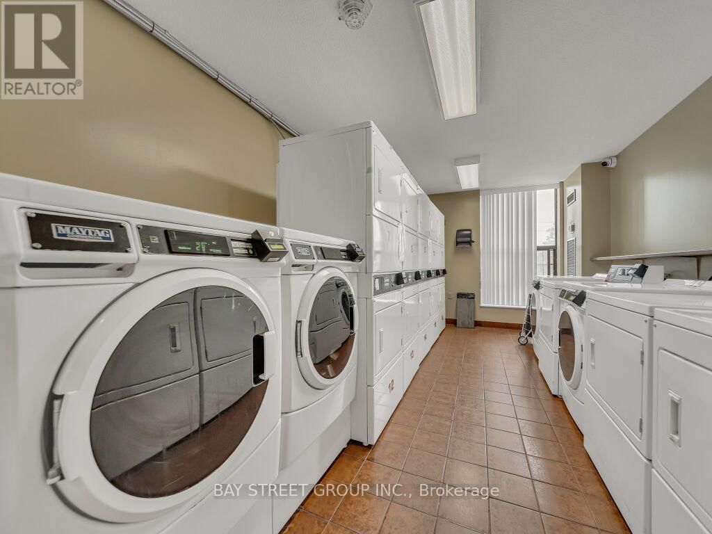 1003 - 18 KNIGHTSBRIDGE ROAD Image 41