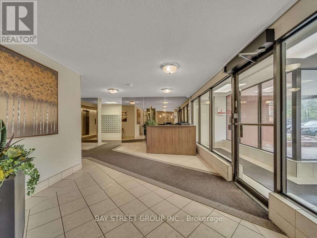 1003 - 18 KNIGHTSBRIDGE ROAD Image 5