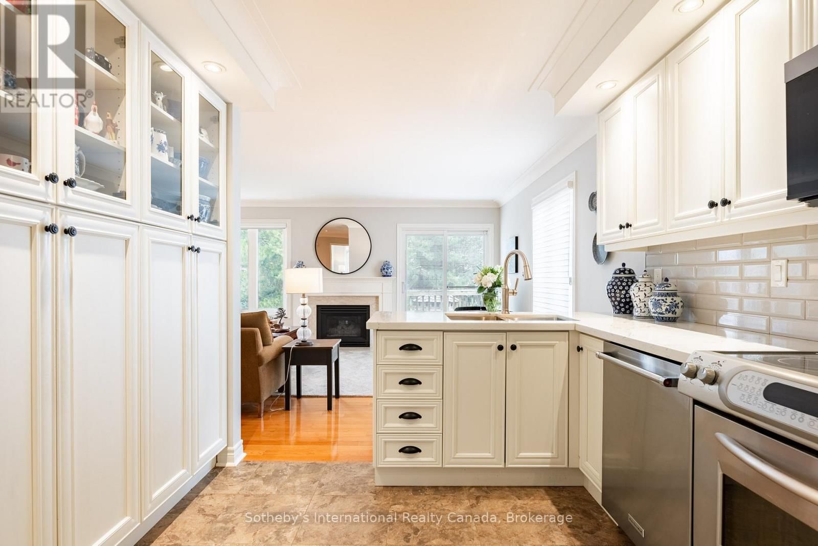 1406 SUMMERHILL CRESCENT Image 15