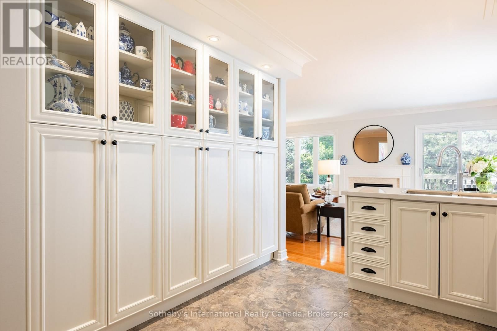 1406 SUMMERHILL CRESCENT Image 16