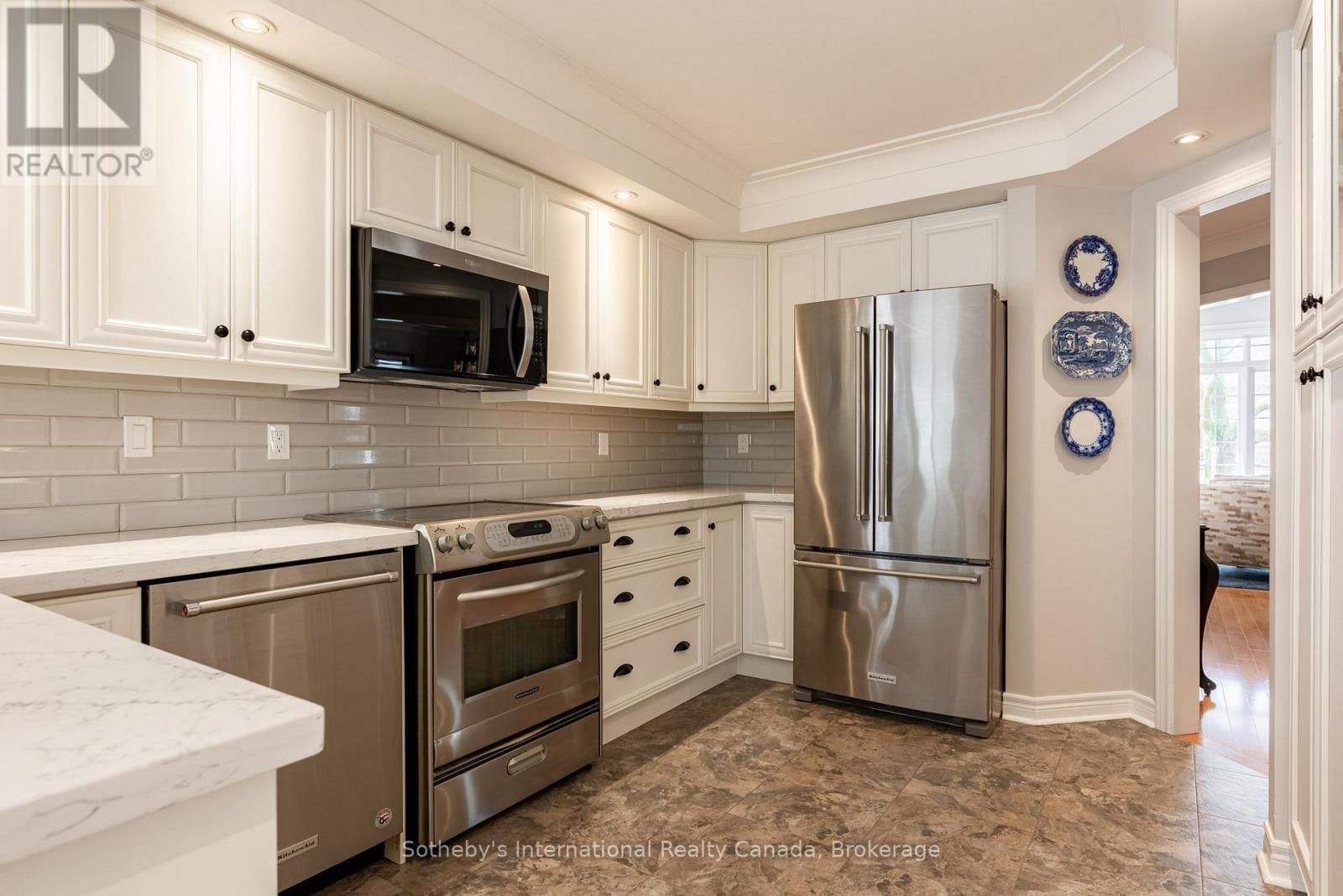 1406 SUMMERHILL CRESCENT Image 17