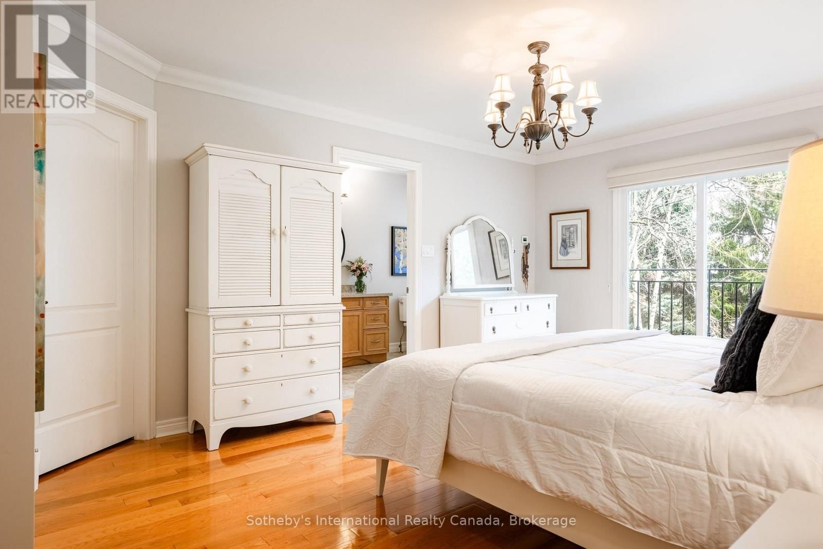 1406 SUMMERHILL CRESCENT Image 26