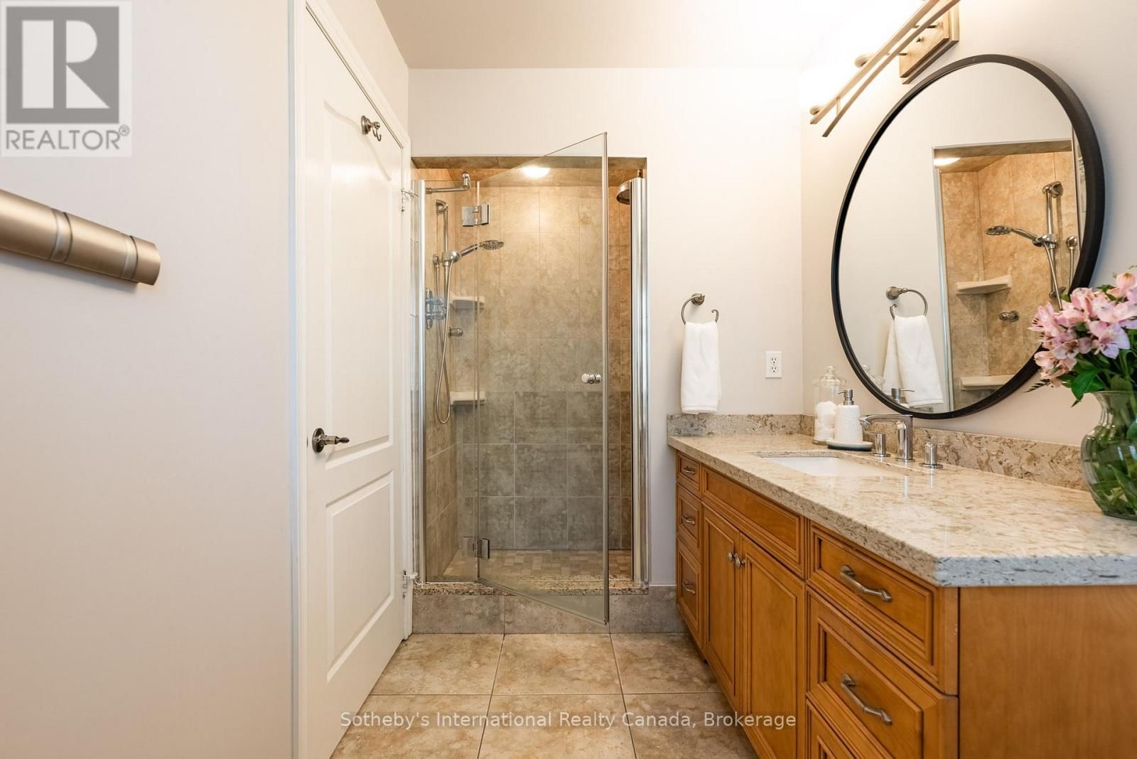 1406 SUMMERHILL CRESCENT Image 29