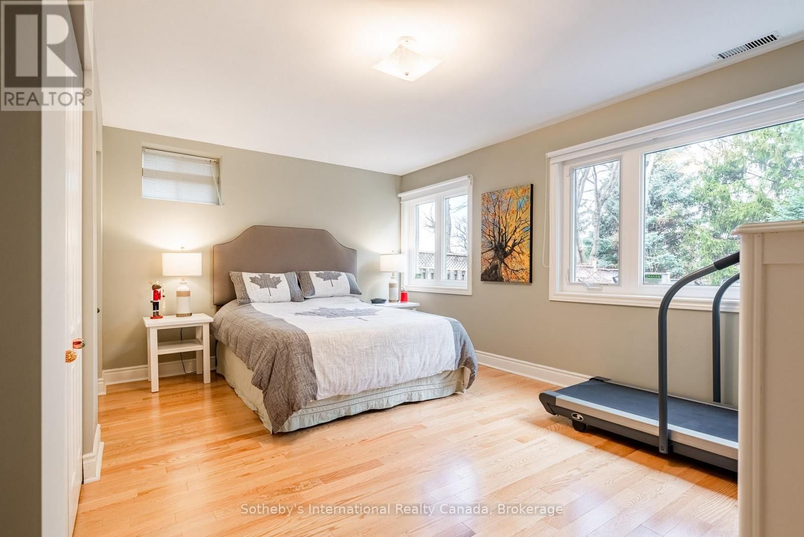 1406 SUMMERHILL CRESCENT Image 37