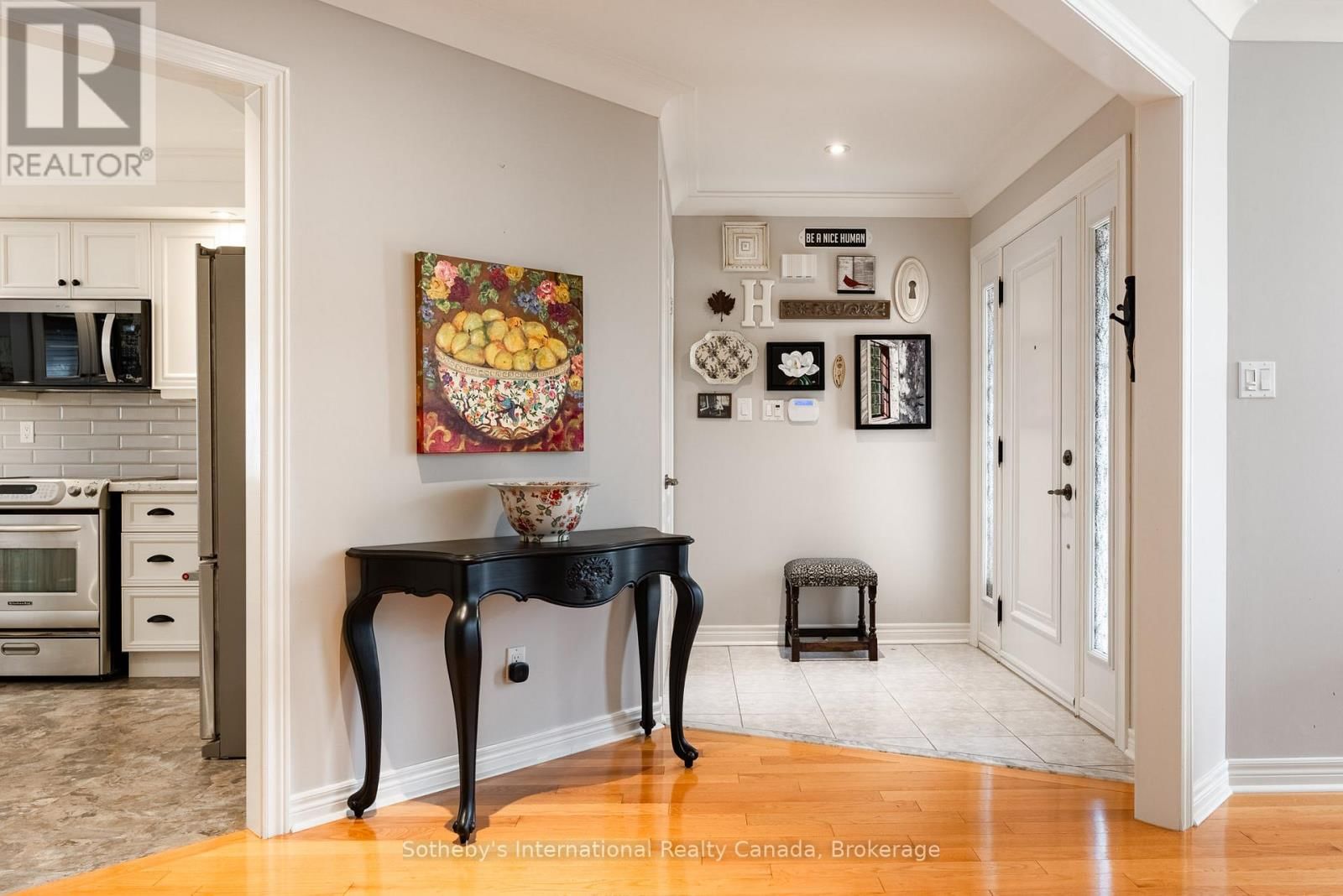 1406 SUMMERHILL CRESCENT Image 4