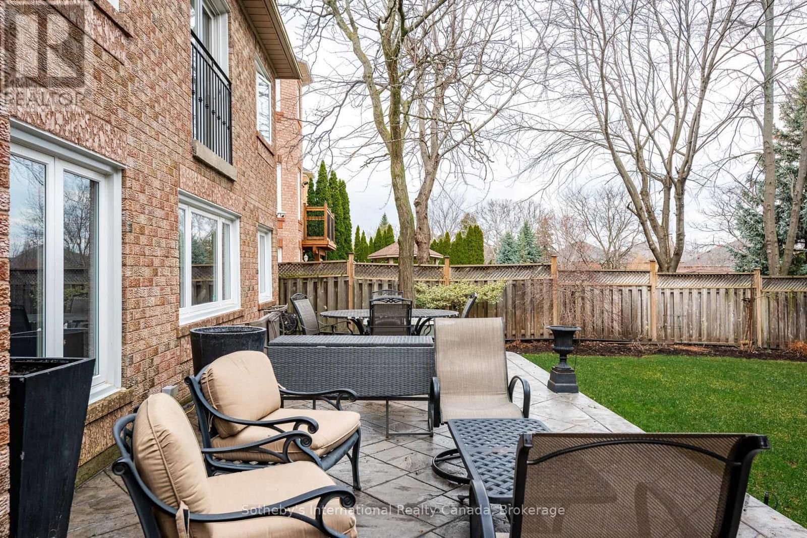 1406 SUMMERHILL CRESCENT Image 42