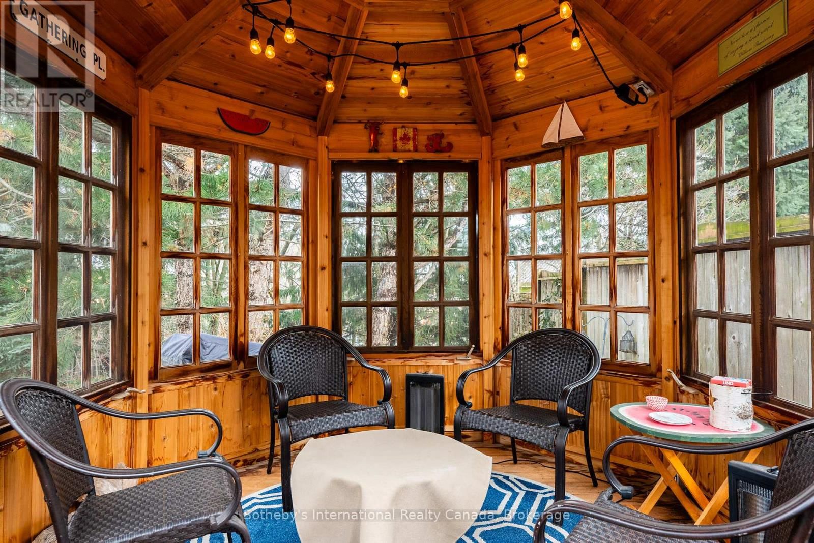 1406 SUMMERHILL CRESCENT Image 45