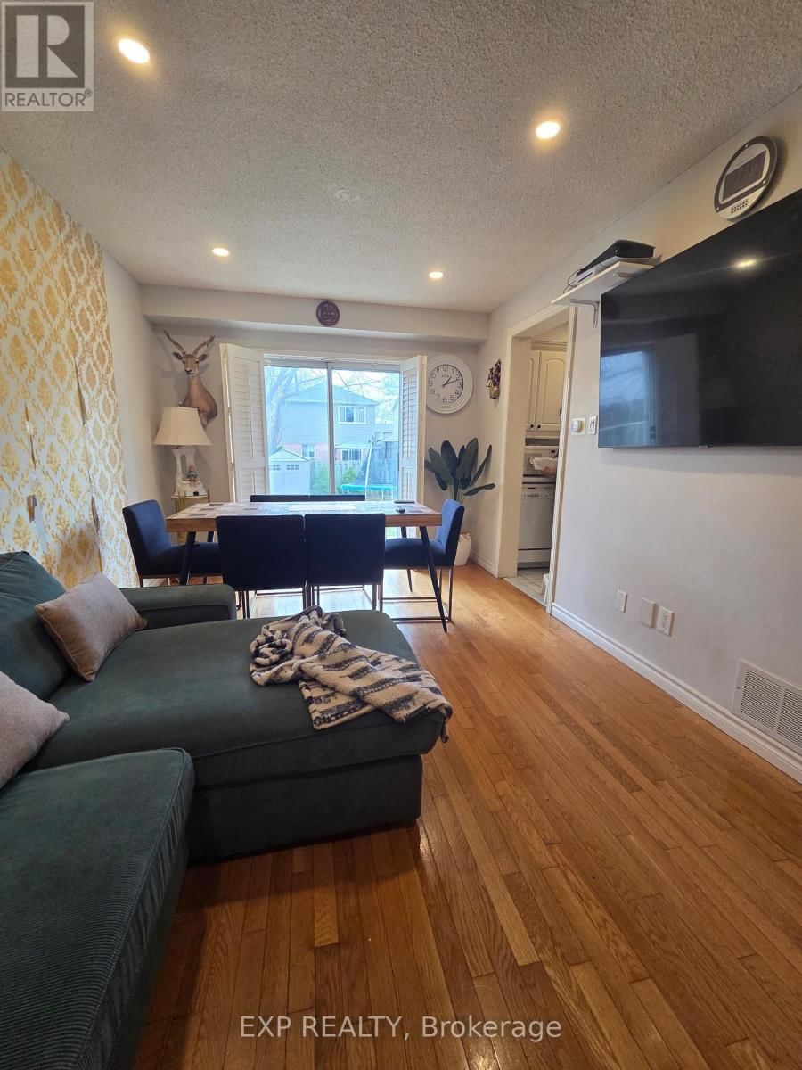 Main - 3082 CANTELON CRESCENT Image 1