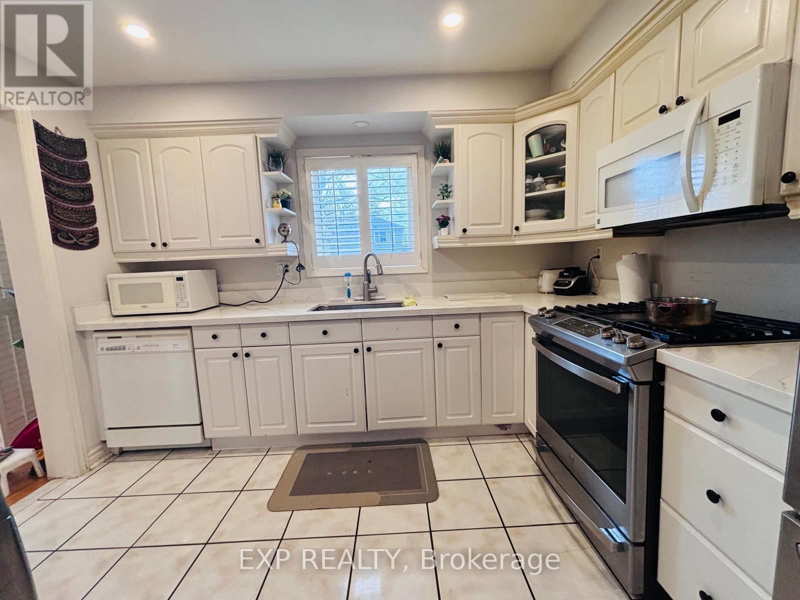 Main - 3082 CANTELON CRESCENT Image 7