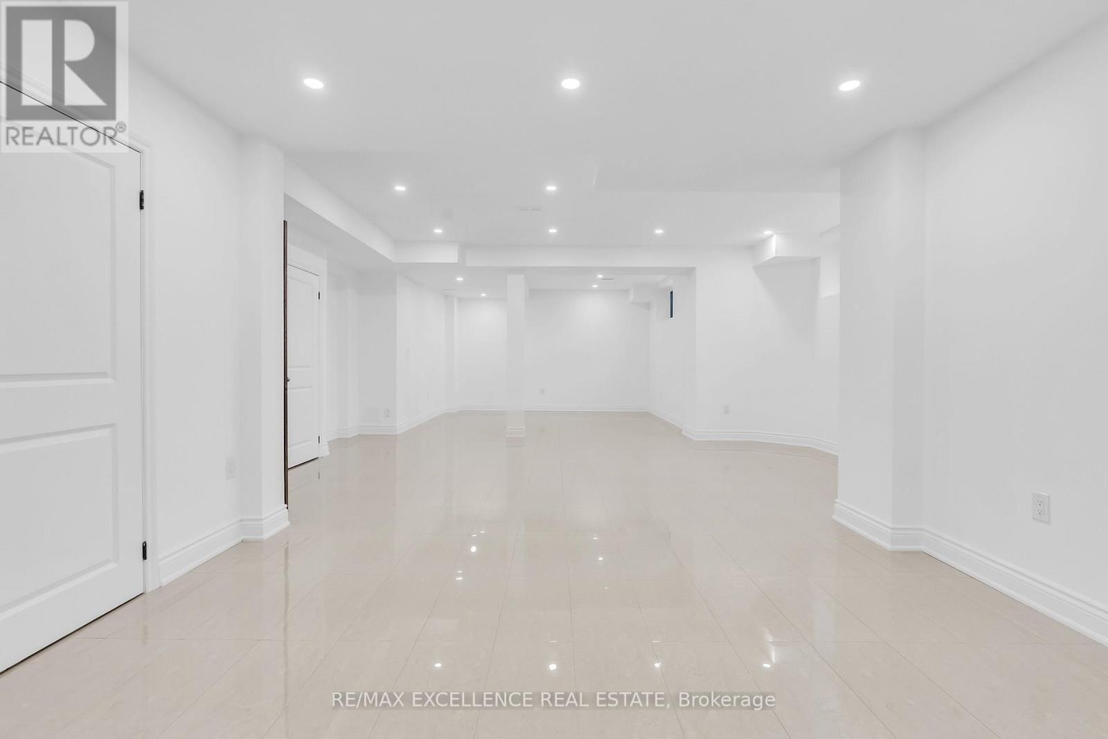 48 RIVERGLEN STREET Image 42