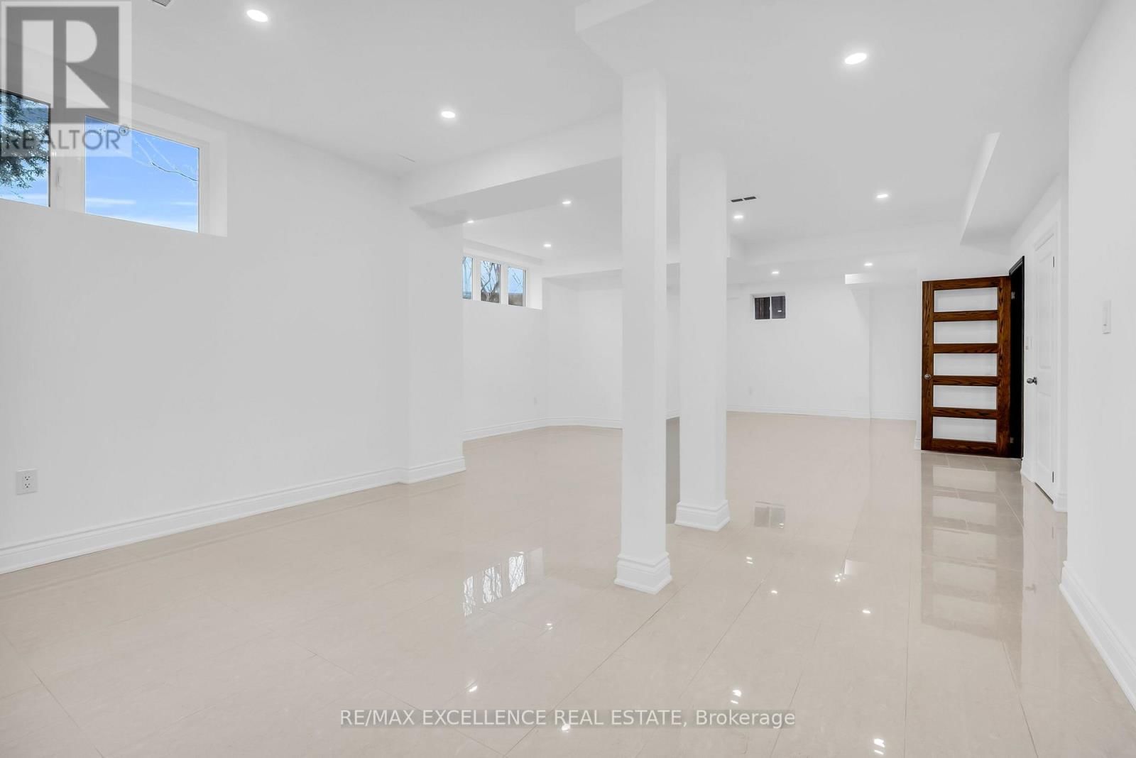 48 RIVERGLEN STREET Image 43