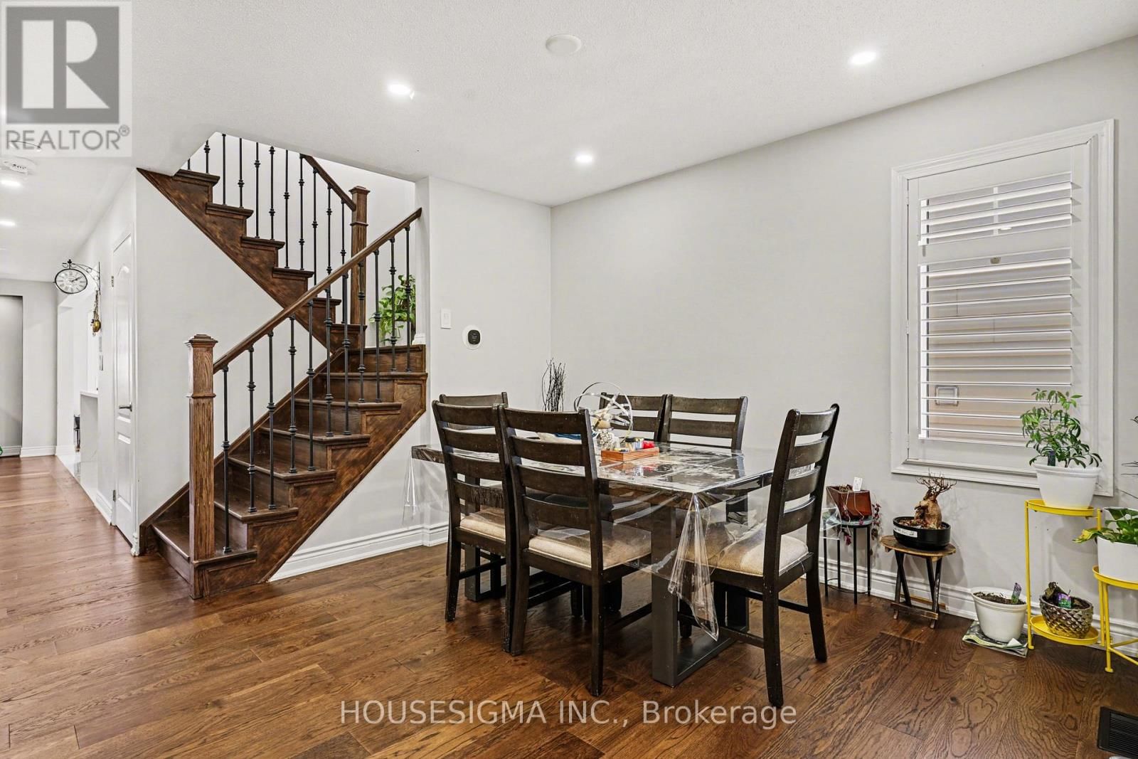 65 BLEASDALE AVENUE Image 4