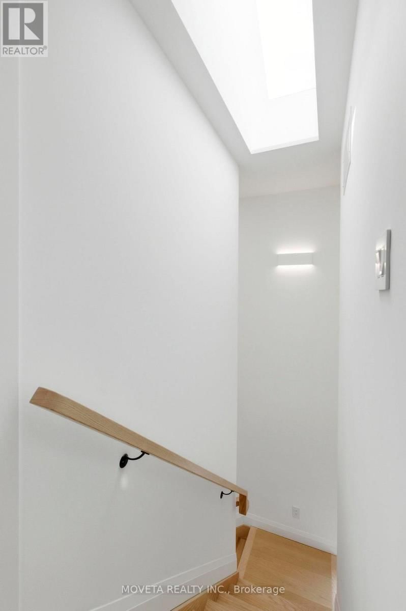 4 MAHONEY AVENUE Image 19