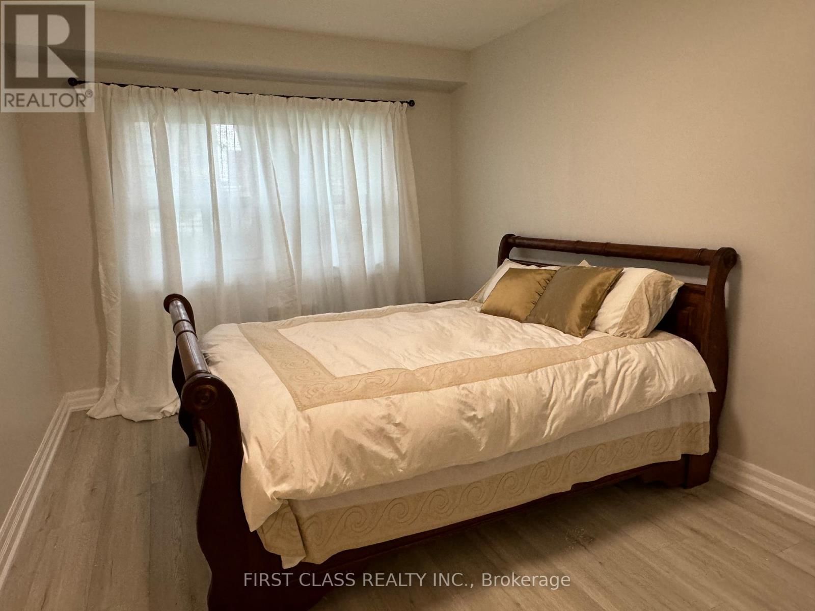 1 - 2910 KEELE STREET Image 3