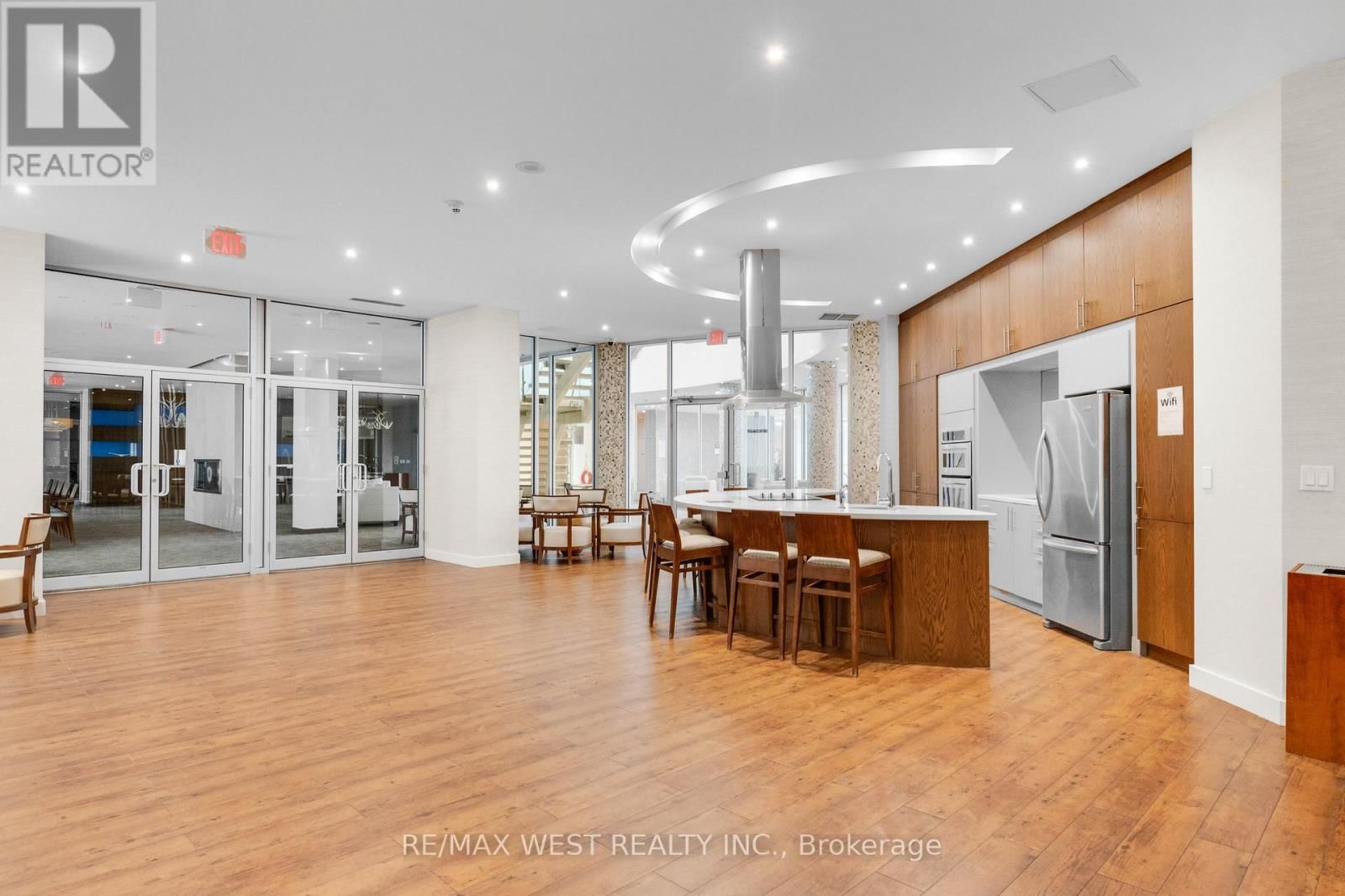 505 - 2240 LAKE SHORE BOULEVARD WEST Image 15