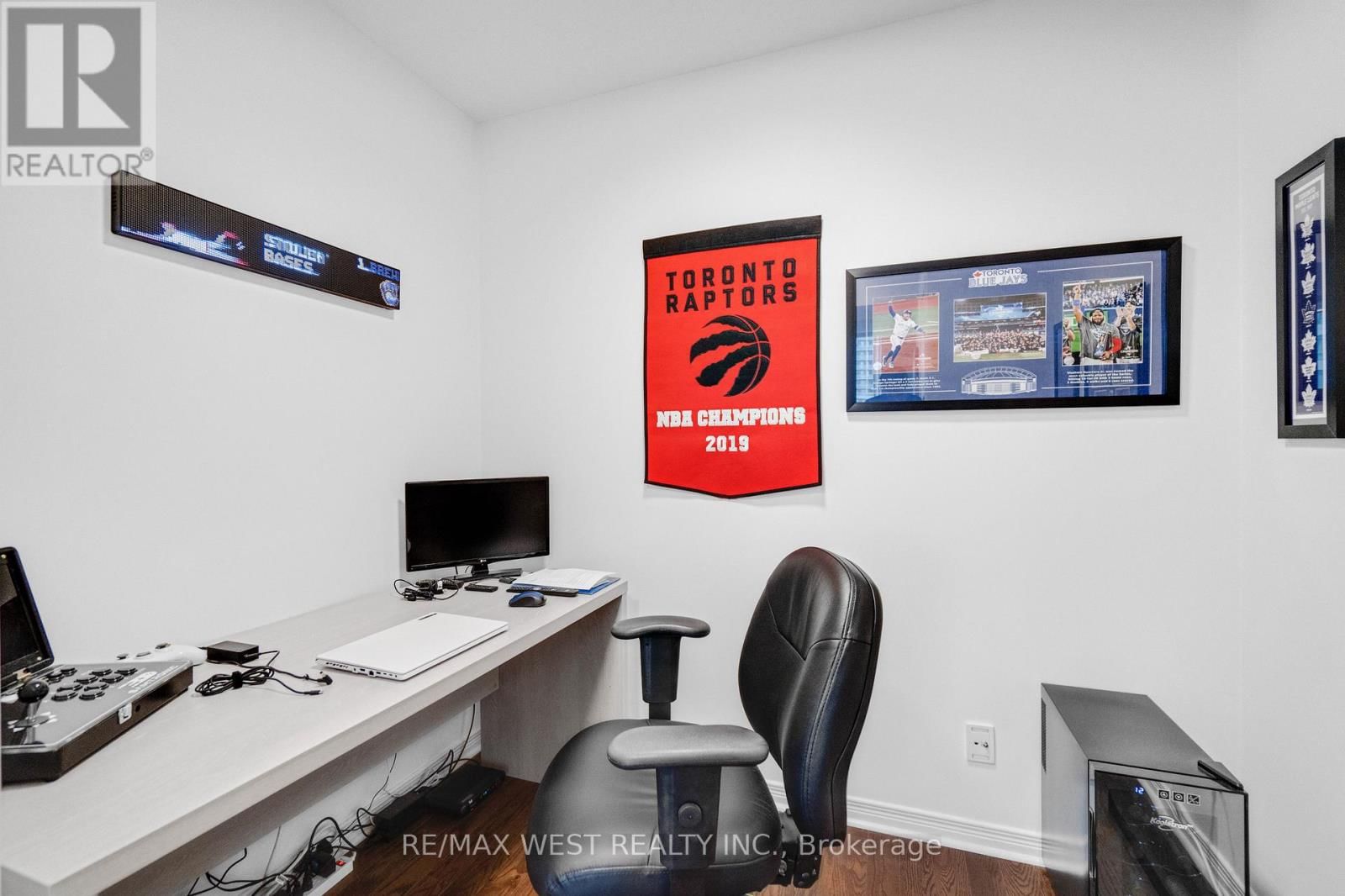 505 - 2240 LAKE SHORE BOULEVARD WEST Image 7