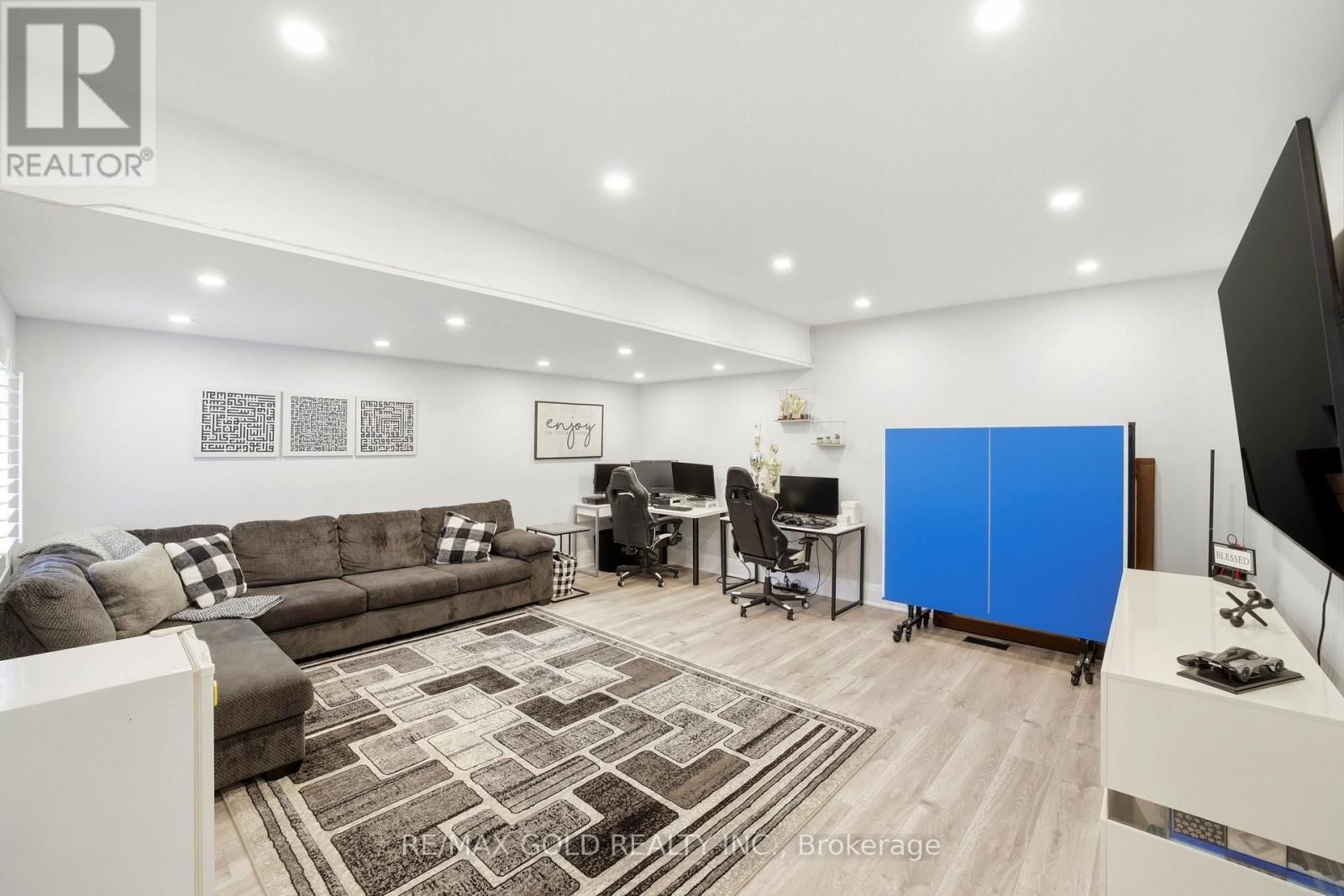 733 NOVO STAR DRIVE Image 12