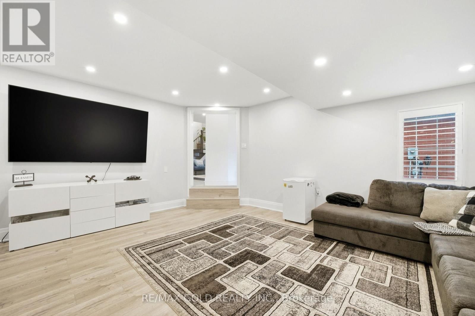 733 NOVO STAR DRIVE Image 14