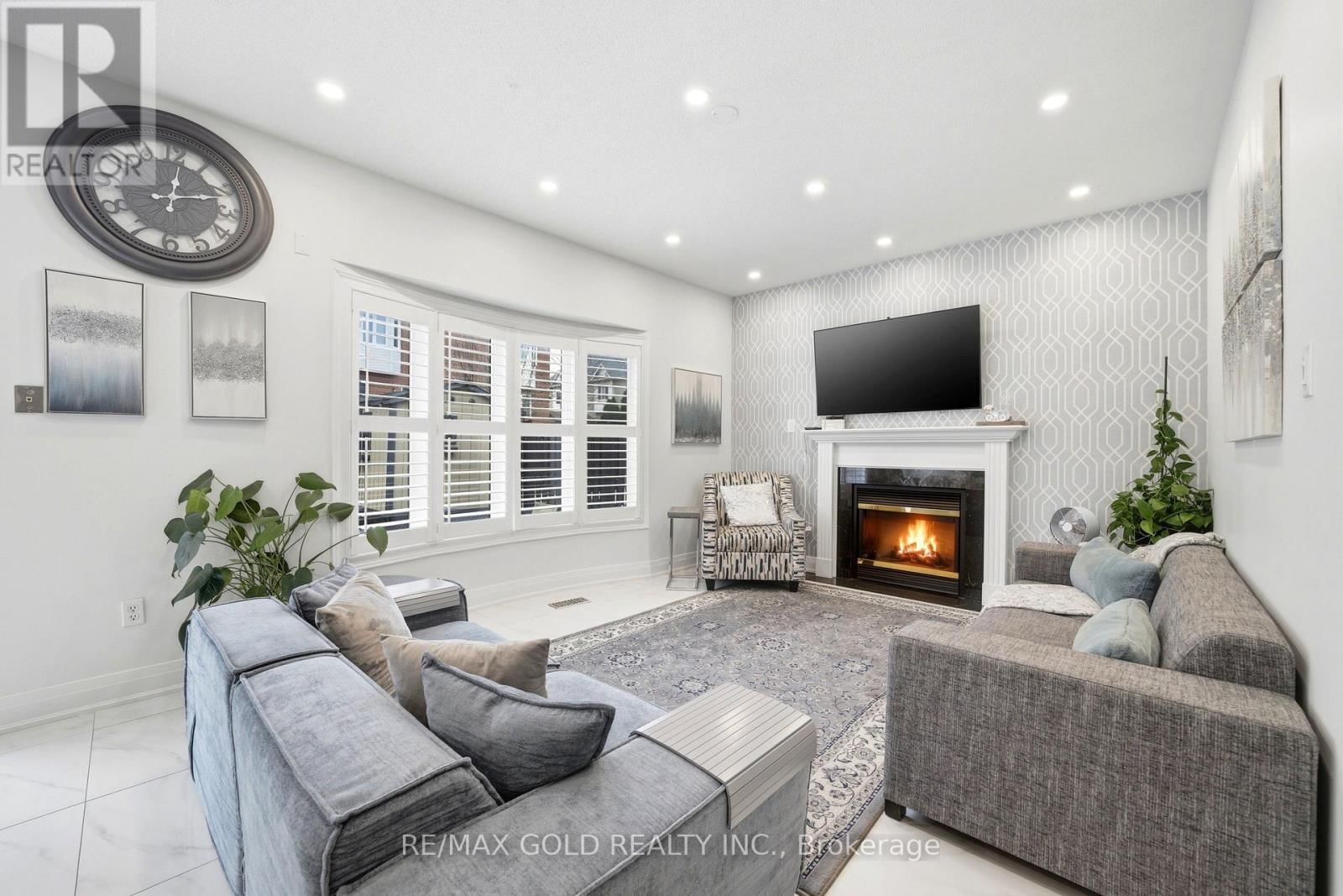 733 NOVO STAR DRIVE Image 17