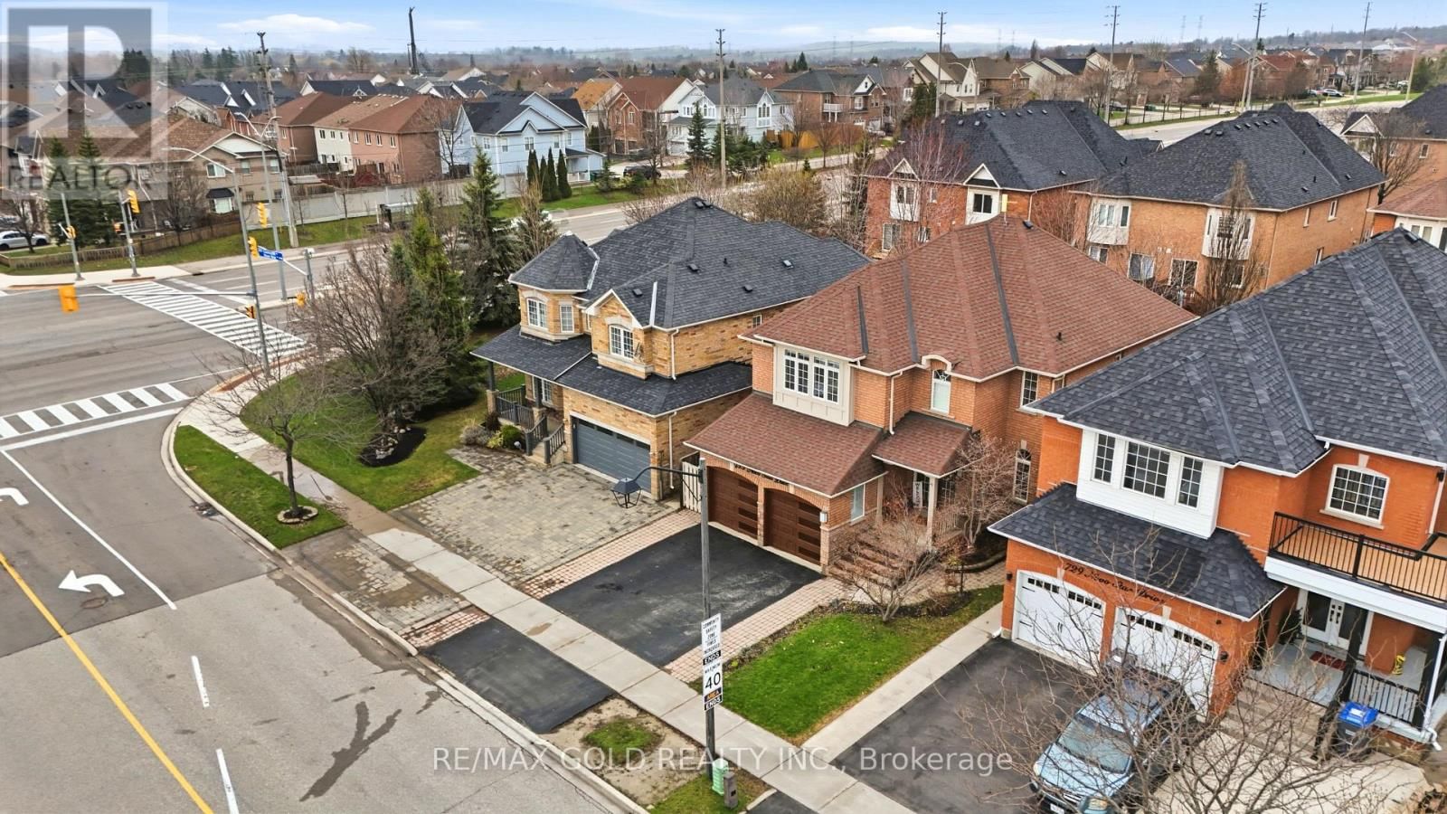 733 NOVO STAR DRIVE Image 37