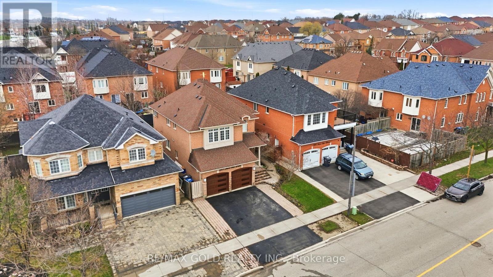 733 NOVO STAR DRIVE Image 38