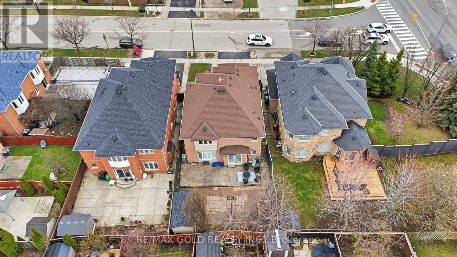 733 NOVO STAR DRIVE Image 40