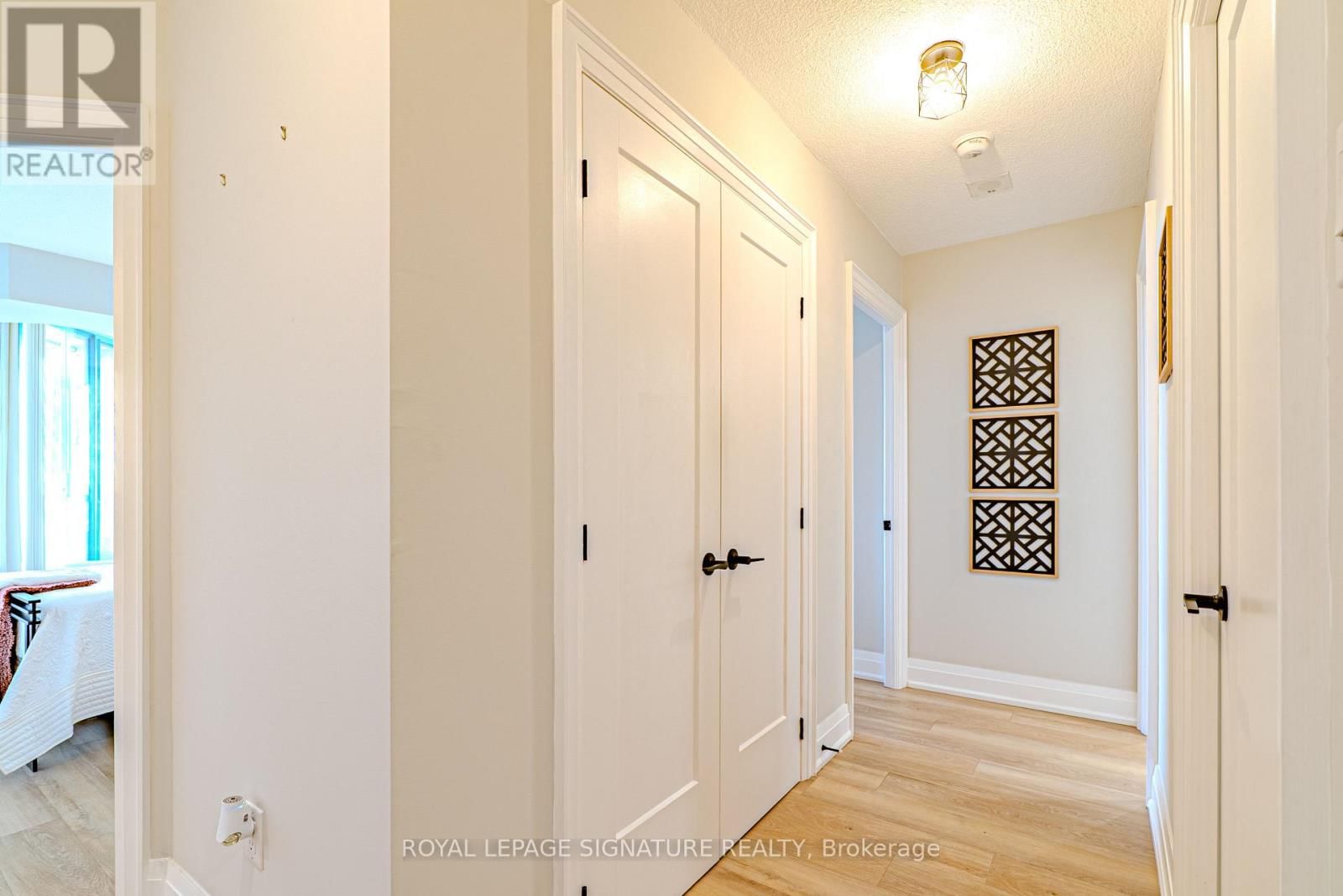 1206 - 550 WEBB DRIVE Image 15