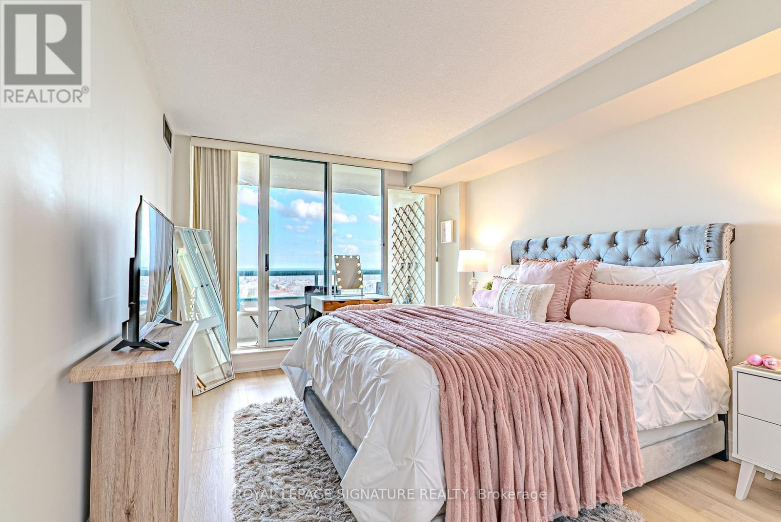 1206 - 550 WEBB DRIVE Image 16