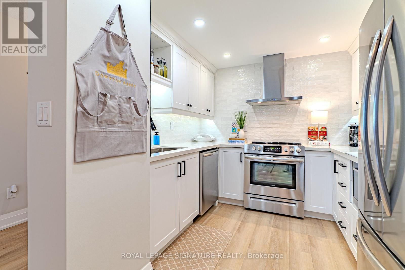 1206 - 550 WEBB DRIVE Image 5