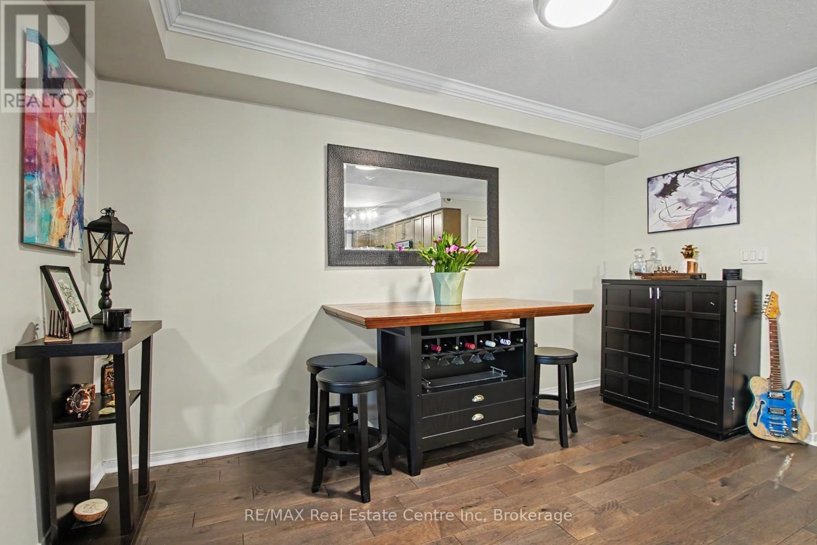 13 - 5 ARMSTRONG STREET Image 8