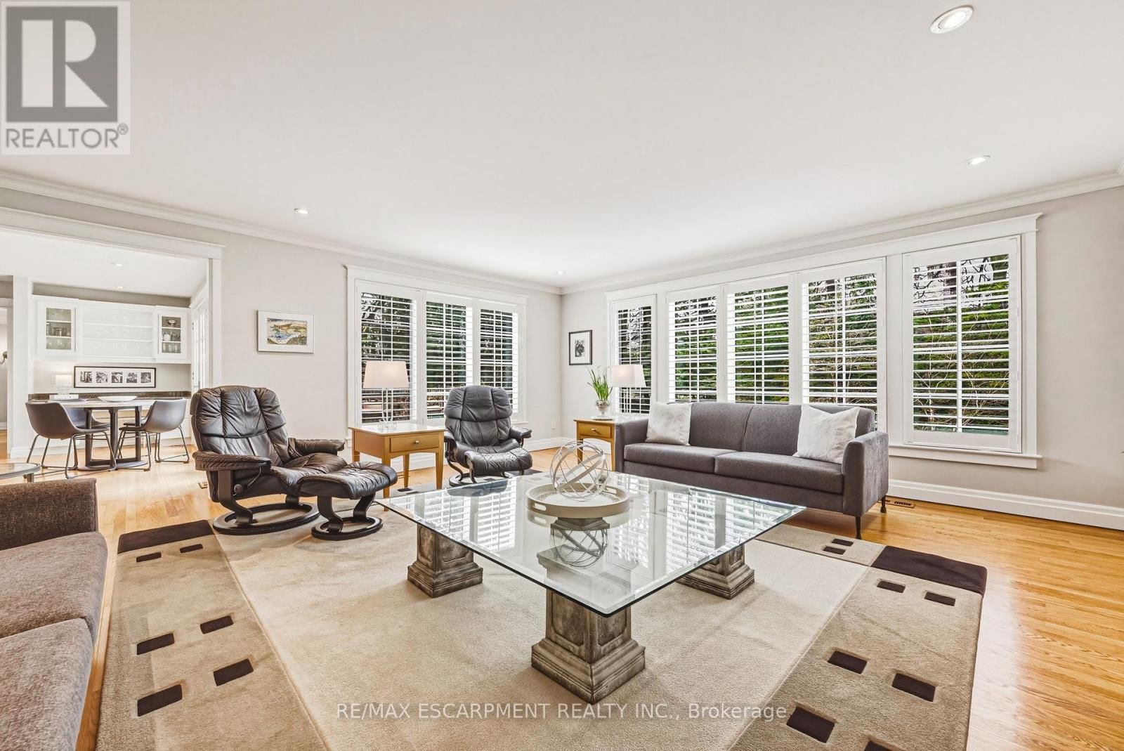 7 COLONIAL CRESCENT Image 14