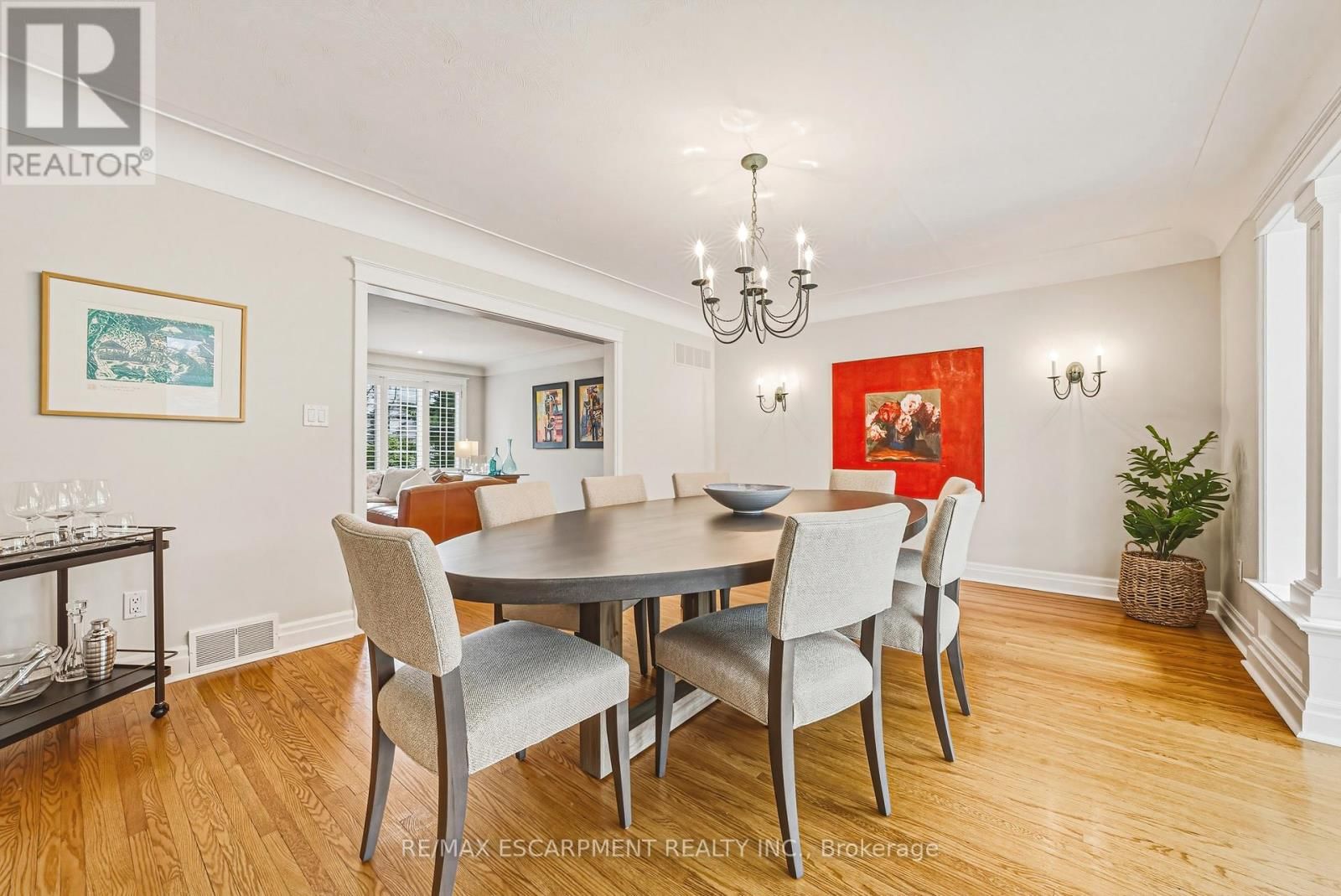 7 COLONIAL CRESCENT Image 22