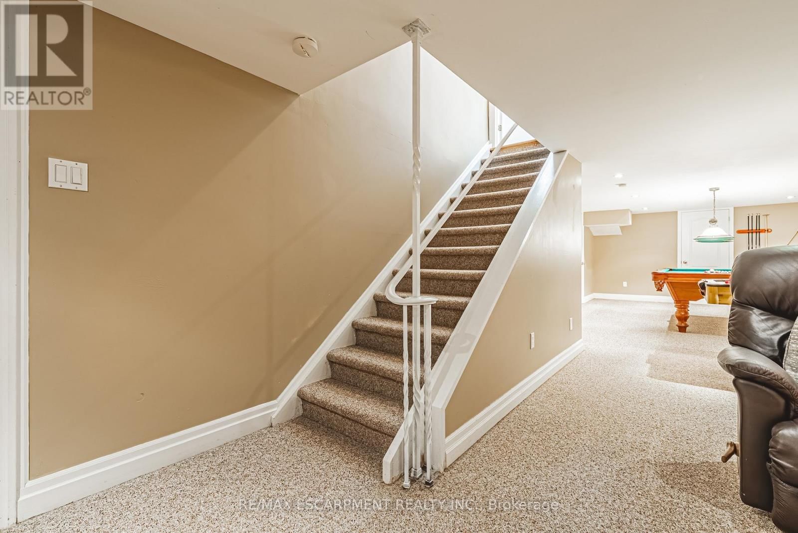 7 COLONIAL CRESCENT Image 38