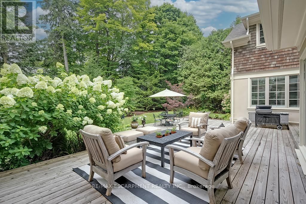 7 COLONIAL CRESCENT Image 43