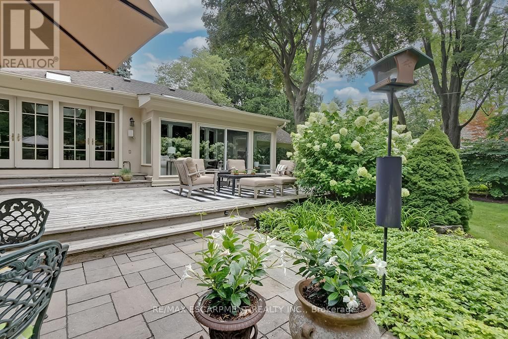 7 COLONIAL CRESCENT Image 44