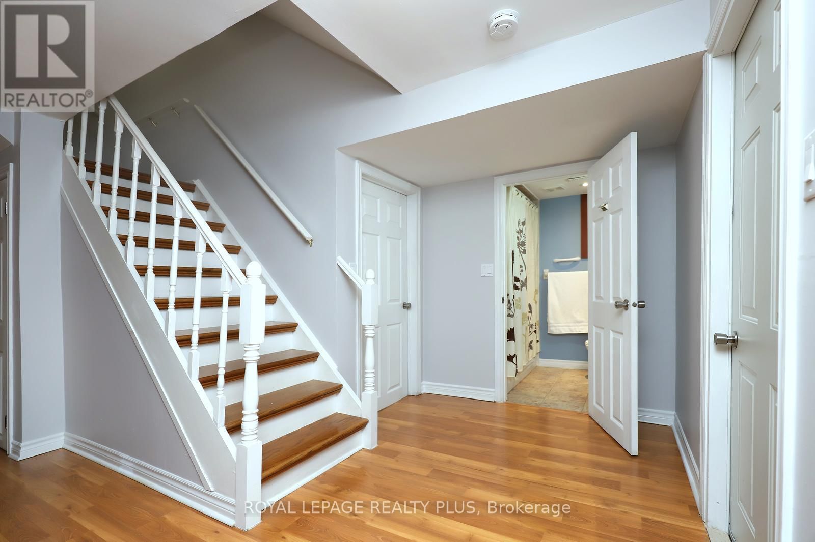 1086 HEDGE DRIVE Image 32