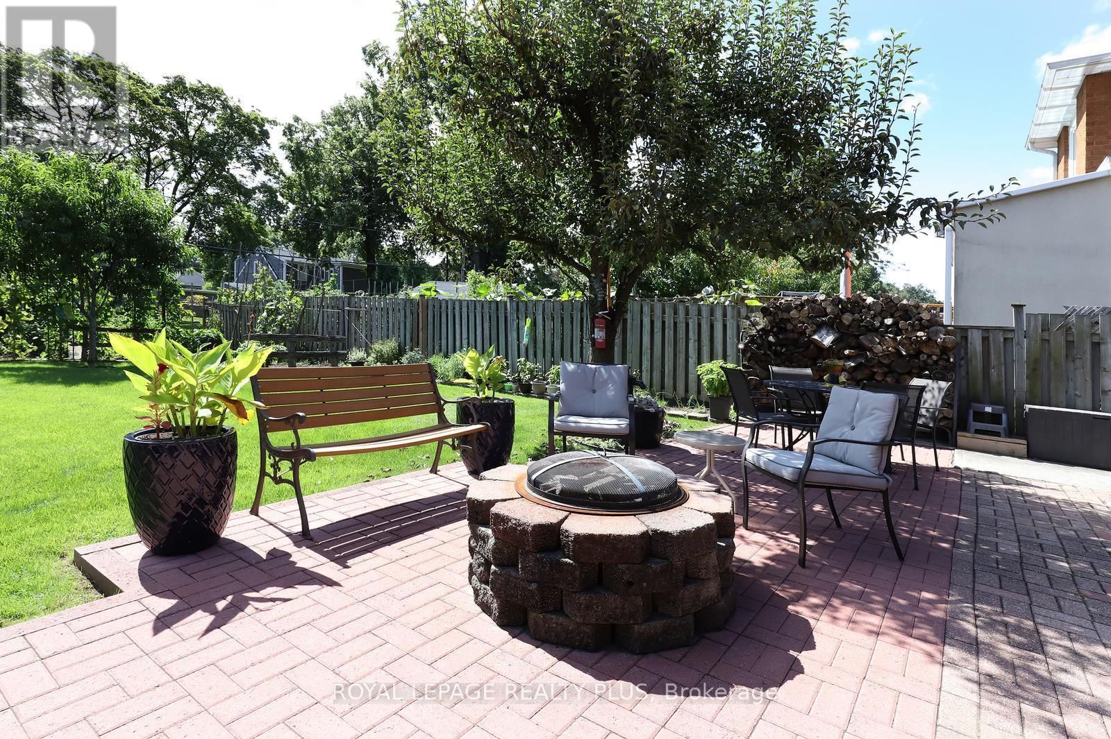 1086 HEDGE DRIVE Image 43